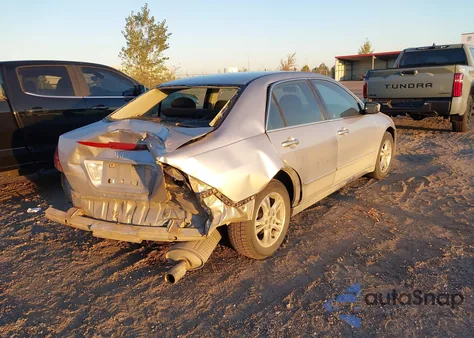 2007 Honda Accord 2.4 Ex z USA, uszkodzony, nr VIN 1HGCM56727A108953